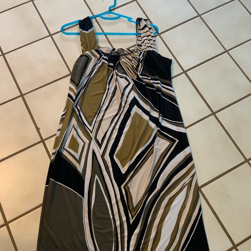 Sleeveless dress